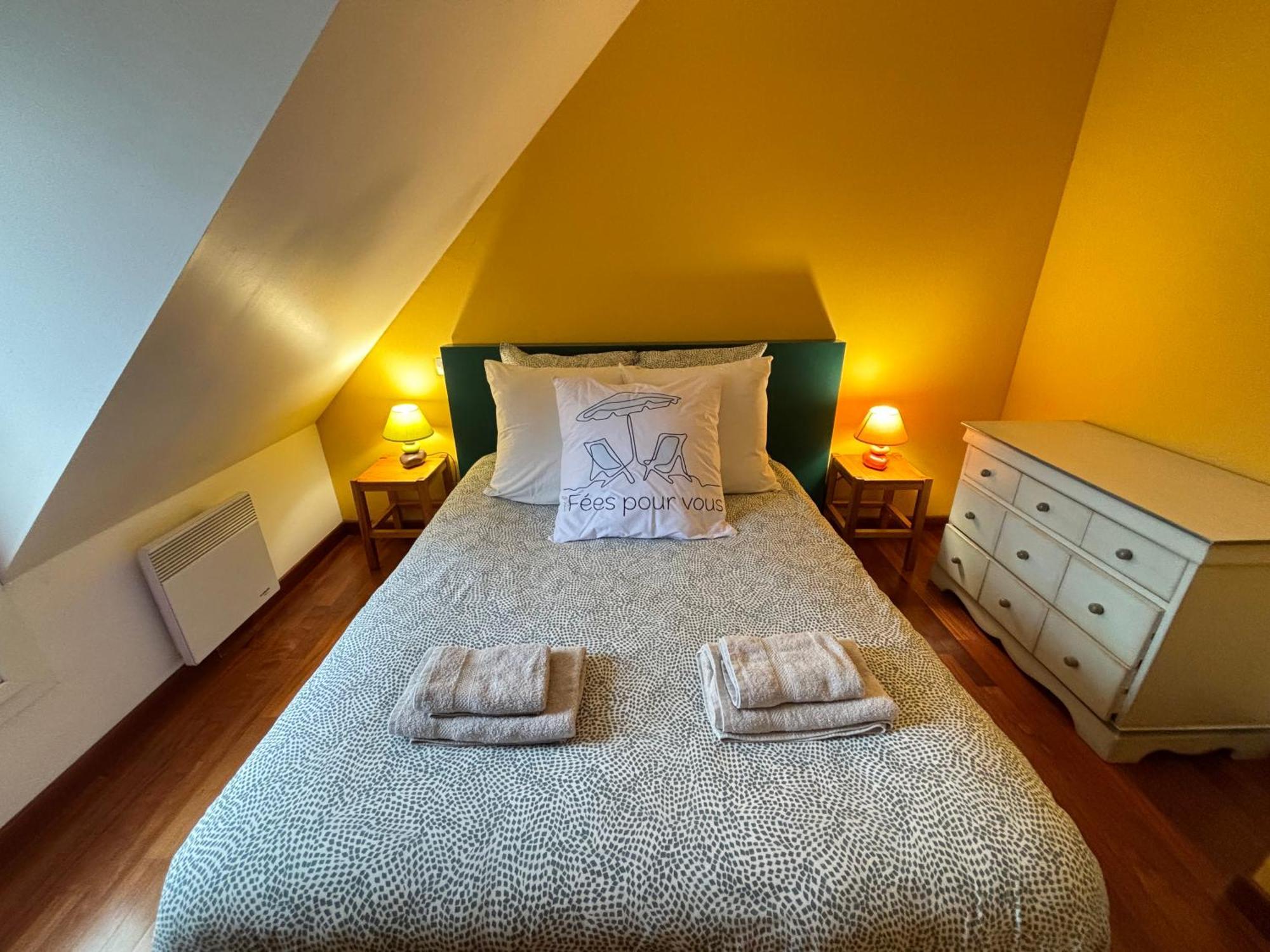 Cote Cottage Apt 3 Chambres Bien Equipee Vue Imprenable Sur Port Et Mer Etreham Exterior photo